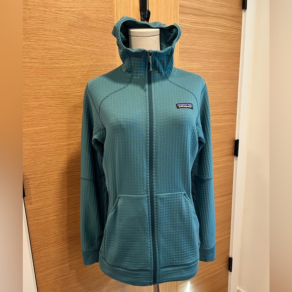 Patagonia Jackets & Blazers - Patagonia® Worn Wear | Womens  R1® | Full-Zip Hoody | Medium